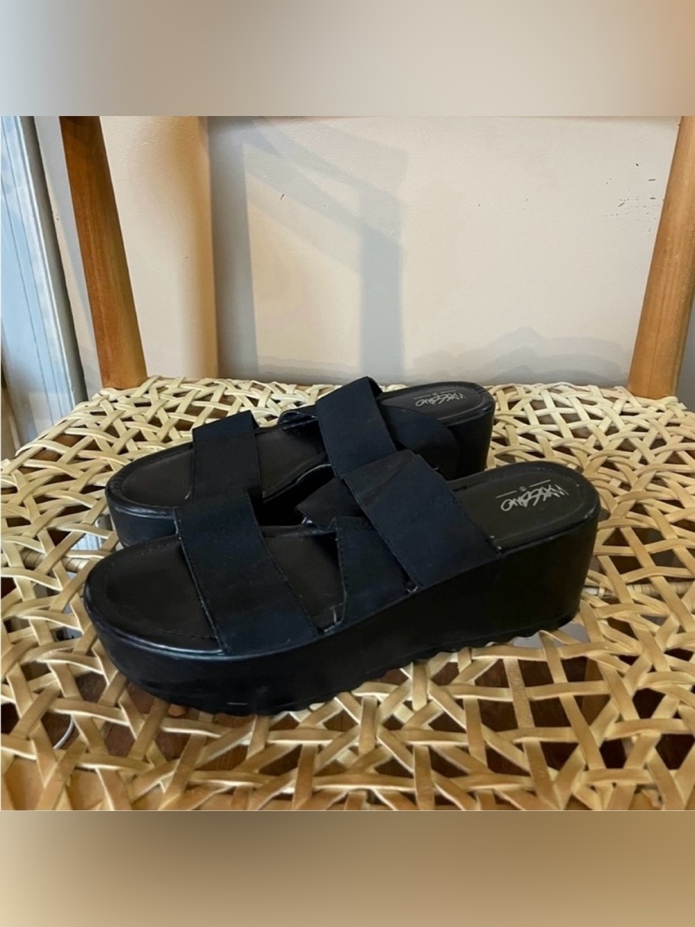 Vintage mossimo platform black lugged shoes size 8.5